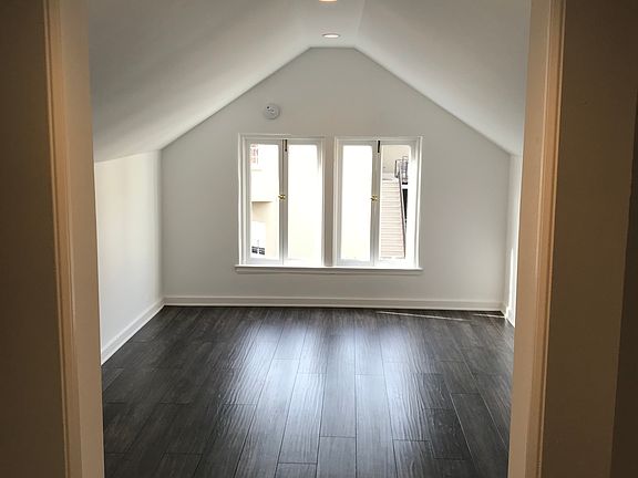 2nd image of 2262 N Beachwood Dr #6