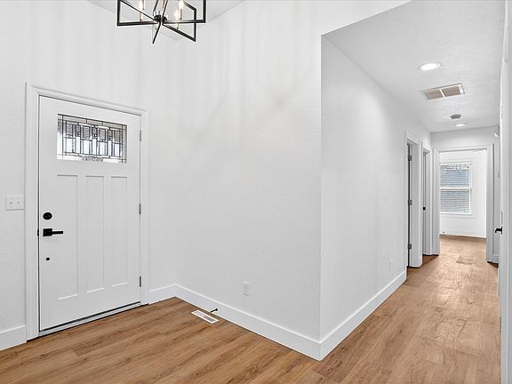 4th image of 2207 E Lark Street