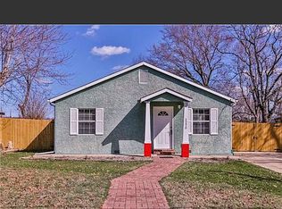 1220 S West Ave, Fayetteville, AR 72701