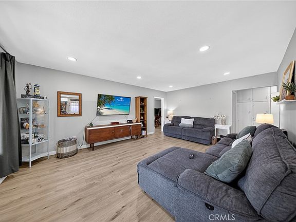 4th image of 7726 Del Rosa Ave