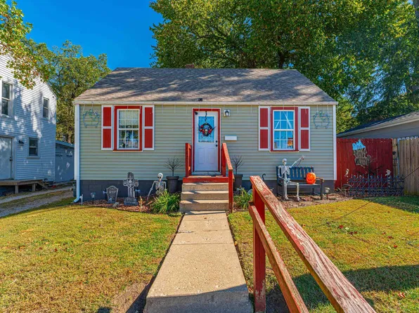 112 Palmer Ave, Lincoln, IL 62656