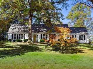 11740 Dewberry Ln, Chester, VA 23831