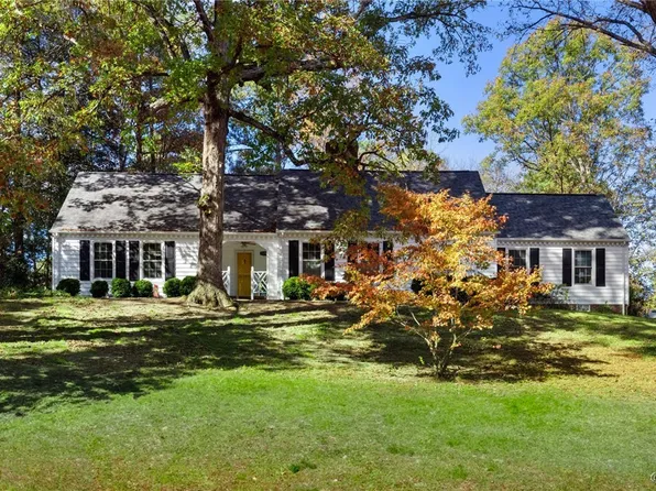 11740 Dewberry Ln, Chester, VA 23831