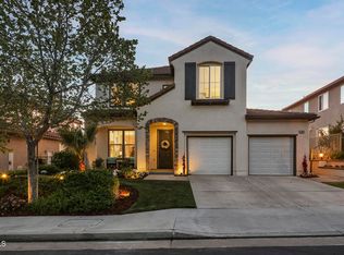 11071 Renaissance Dr, Tujunga, CA 91042
