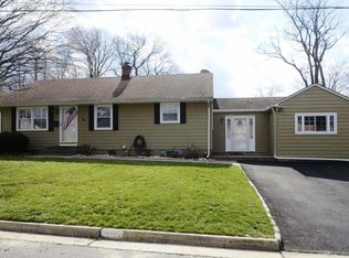 370 Meadowbrook Ave, Eatontown, NJ 07724
