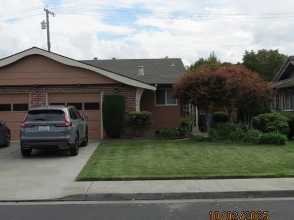 2132 Town And Country Ln, Santa Clara, CA 95050