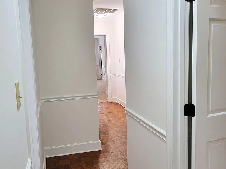 102 Wimbledon Dr — Photo 49