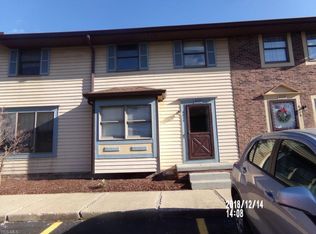 6027 Applecrest Ct #D, Youngstown, OH