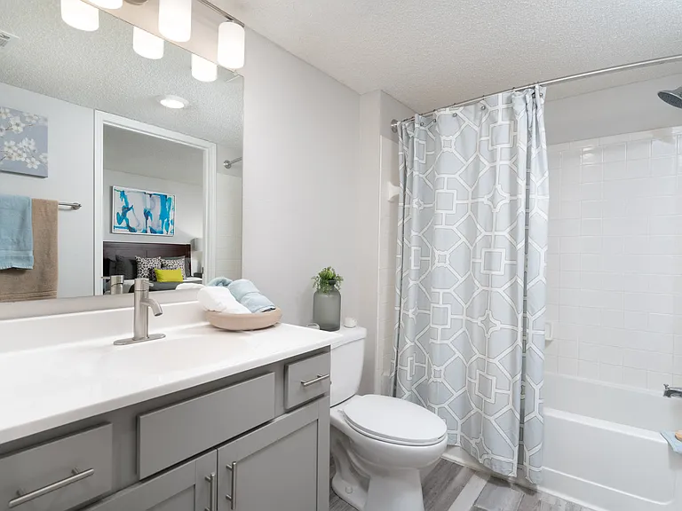 Britton Woods Apartments — Photo 20