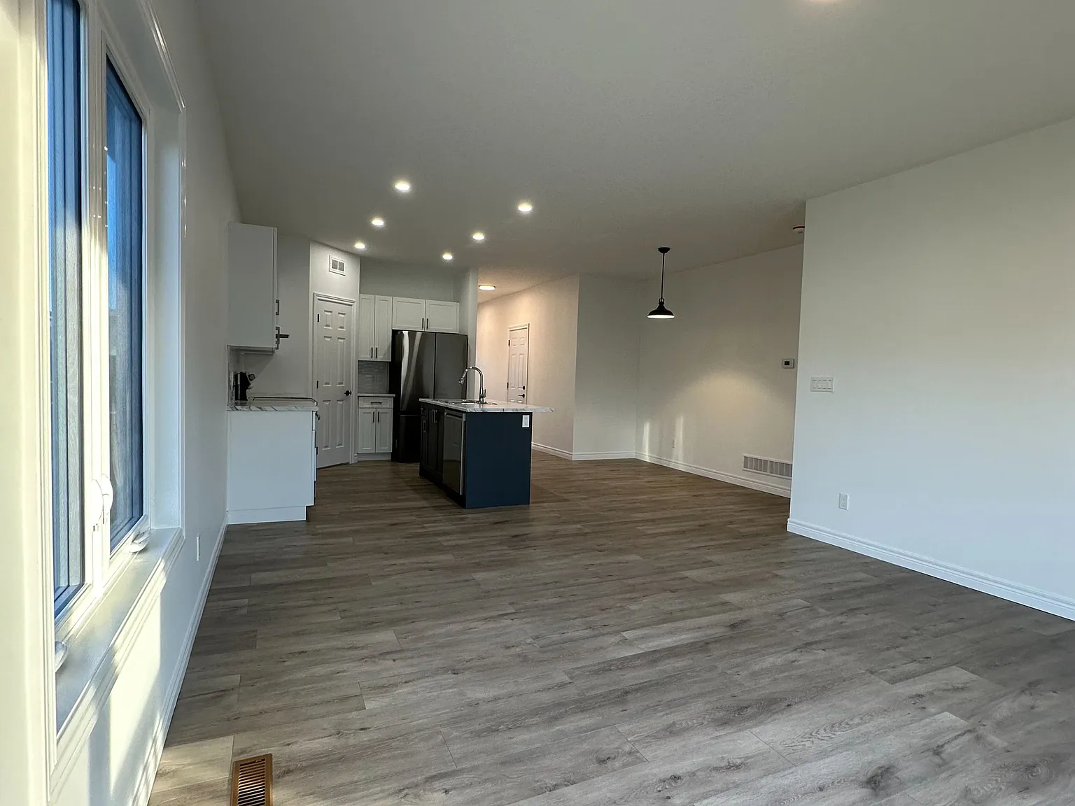 2 bed, $2,150 — Photo 4