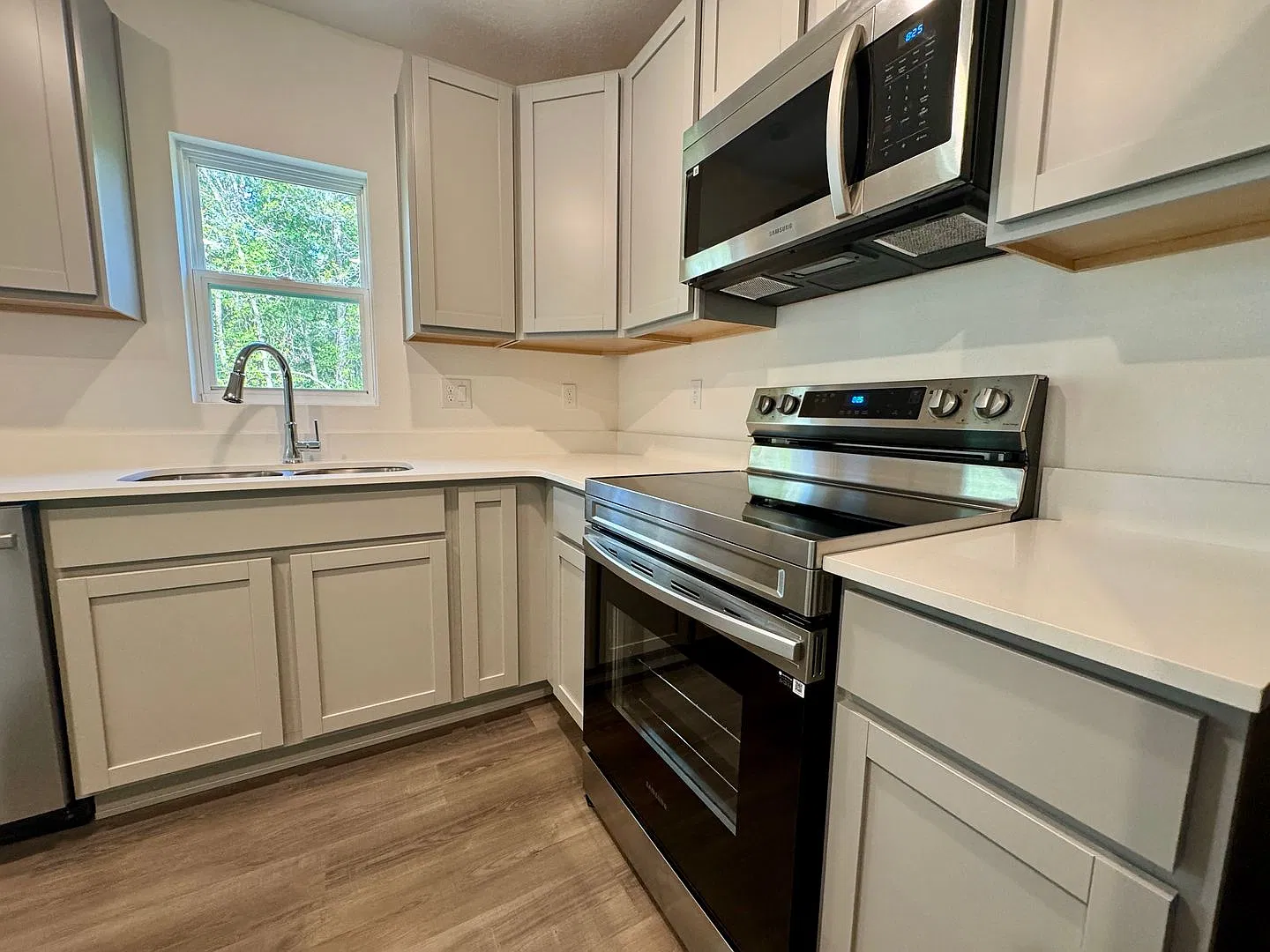 3046 E Glenn St. — Photo 4