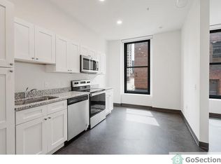 209 9th St #804, Pittsburgh, PA