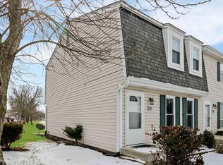 1235 Churchill Dr, Roselle, IL 60172