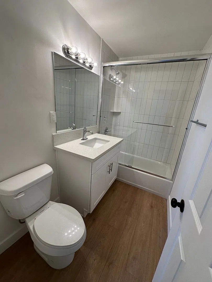 2226 Voorhees Ave — Photo 4