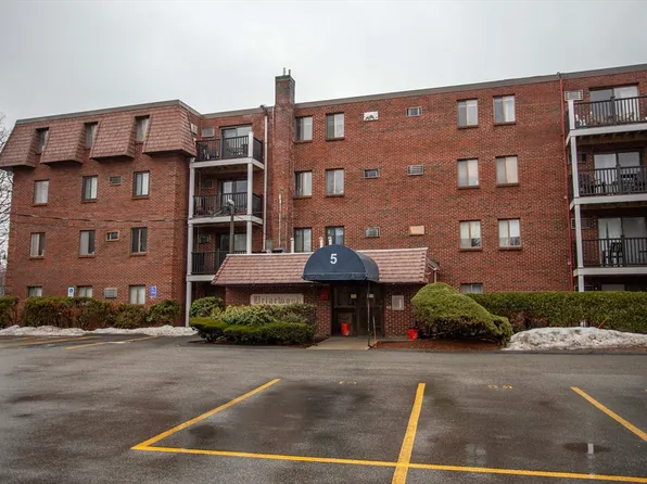 5 Washington St APT C9, Reading, MA 01867