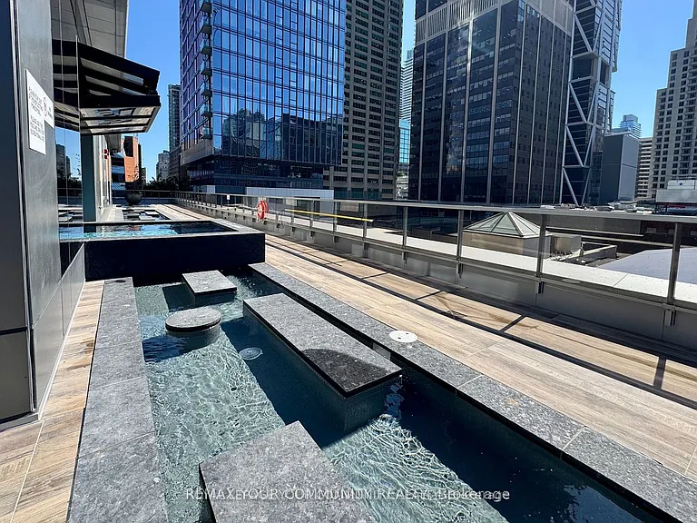 11 Yorkville Ave #2114 — Photo 15