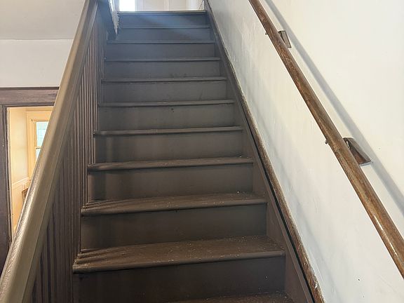 5th image of 312 S Evergreen Ave #312