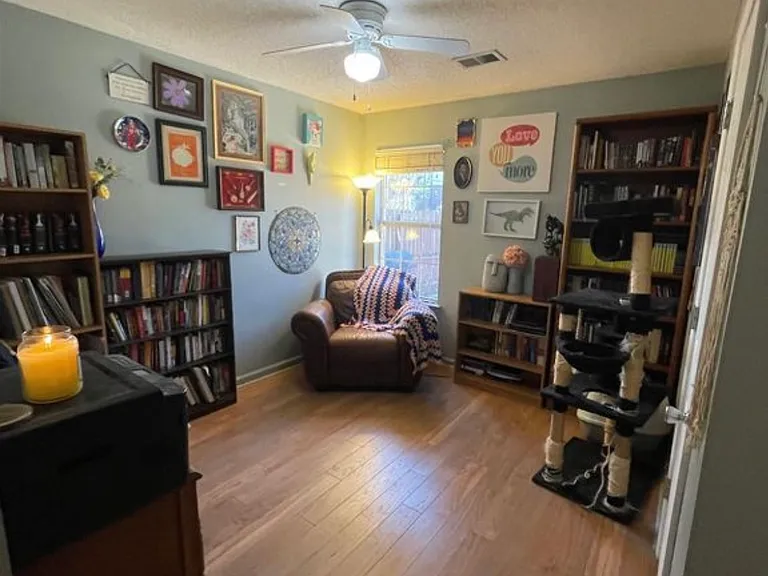 1849 Winship Dr — Photo 15