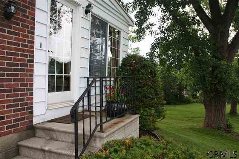 3rd image of 15 LANSING Road