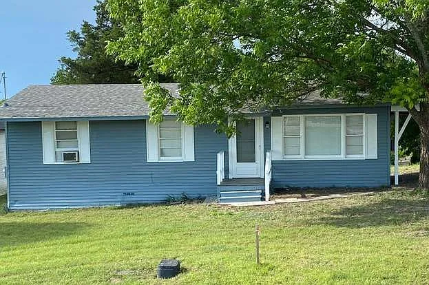 212 Houston St — Photo 15
