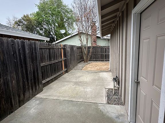 5th image of 2853 Aquino Dr