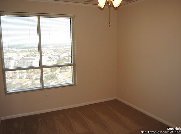 5th image of 1 Towers Park Ln APT 2010