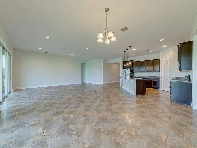 3723 Paradiso Cir — Photo 17