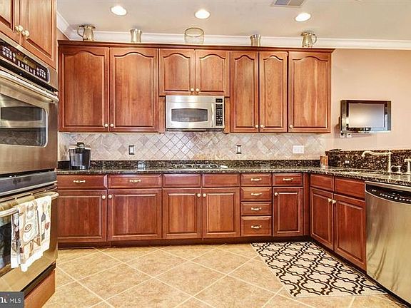 3rd image of 58 Briar Ct