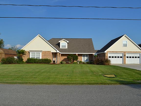 2nd image of 304 Gemini St