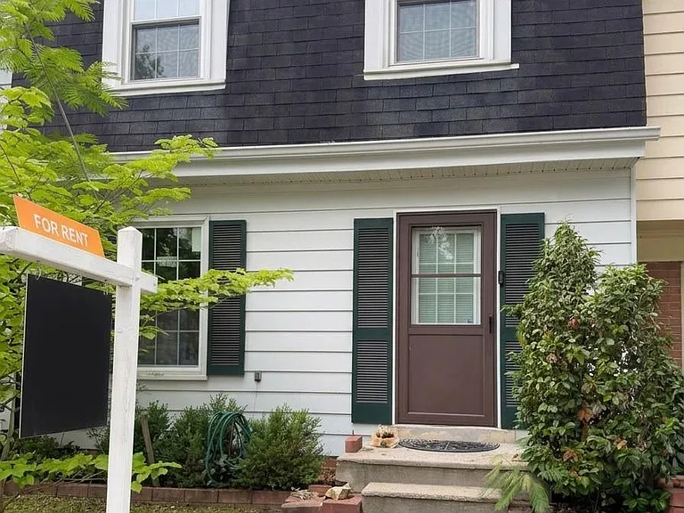 4902 Van Walbeek Pl — Photo 1