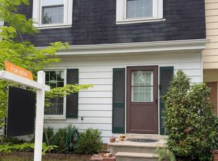 4902 Van Walbeek Pl, Annandale, VA 22003