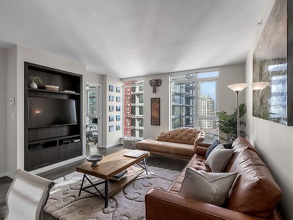 4th image of 1351 Continental St #2001