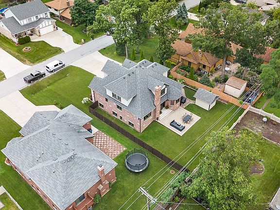5th image of 10047 S 86th Ct