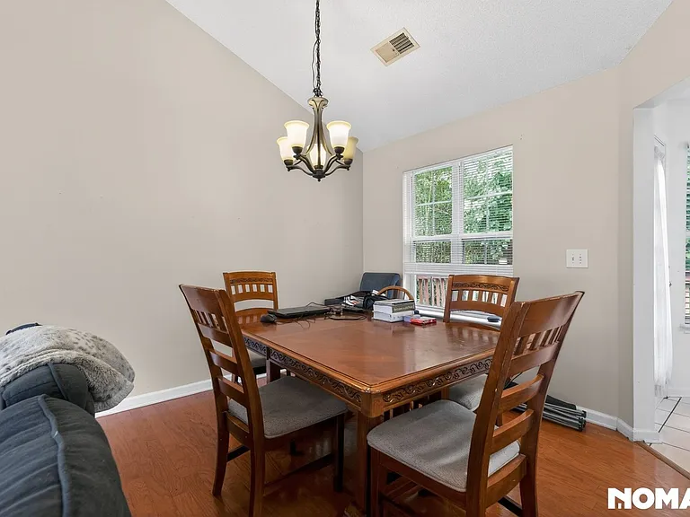 2226 Dresden Grn NW — Photo 8