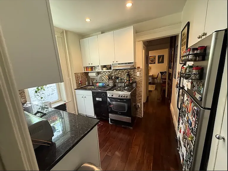 34-17 37th St #6 — Photo 9