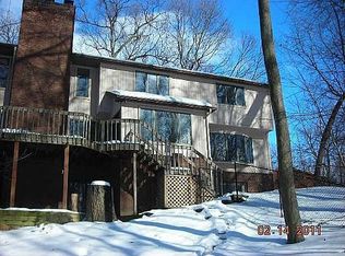 5063 Canyon Oaks Dr, Brighton, MI 48114
