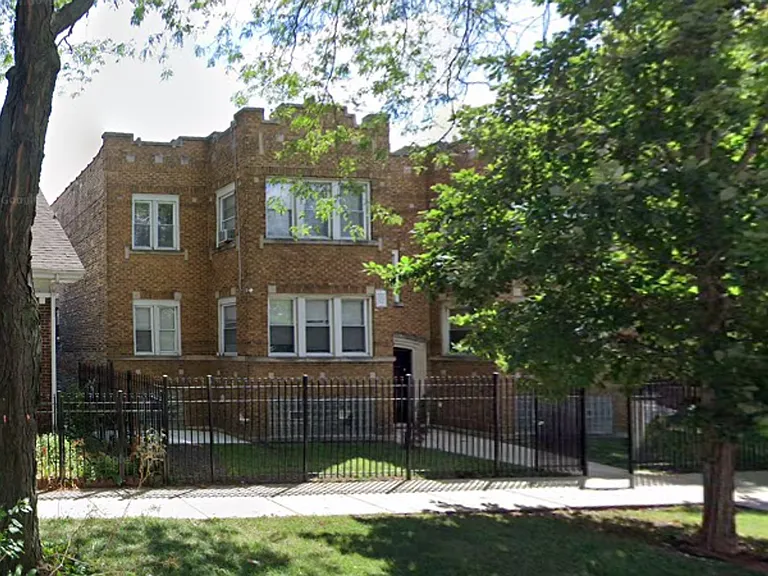 6155 S Albany Ave — Photo 3