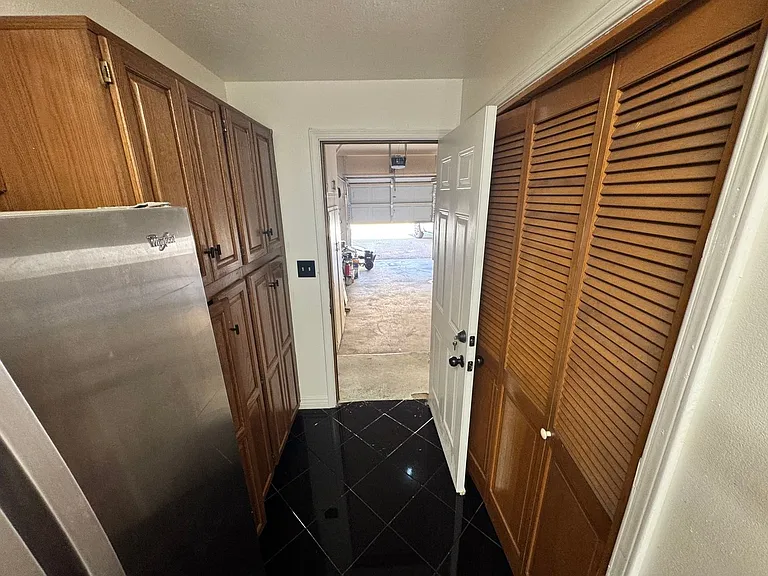 4618 N Stanton St #C18 — Photo 30