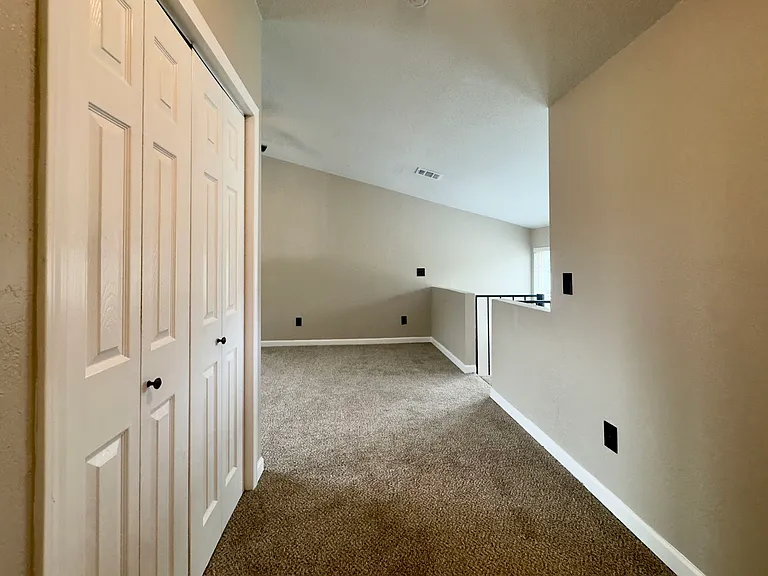 14002 Crossing Way E — Photo 16
