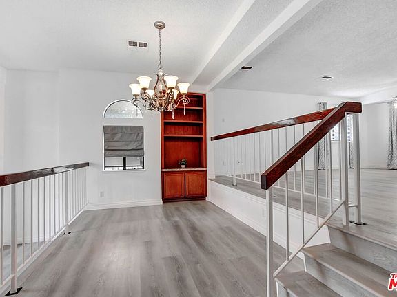 3rd image of 22040 Strathern St Unit 10