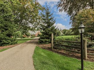 7031 Waite Hill Rd, Waite Hill, OH 44094