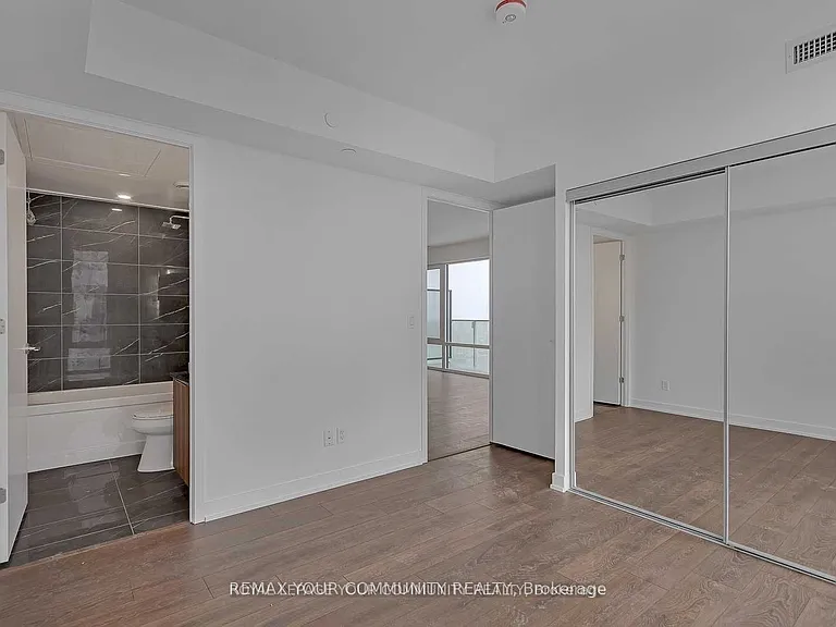 501 Yonge St #4802 — Photo 21