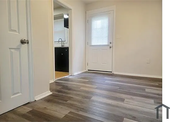 829 Templecliff Rd — Photo 7