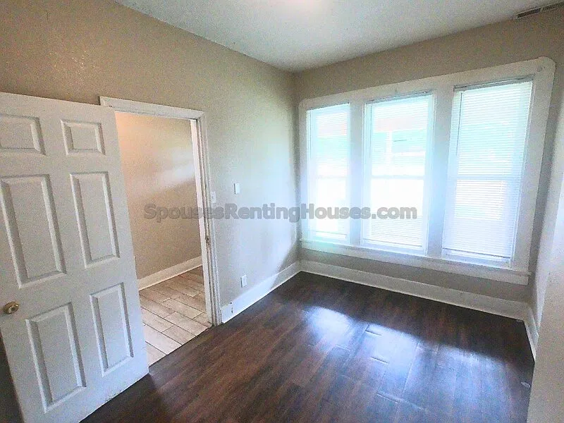 2 bed, 2.0 bath, $1,050 — Photo 2