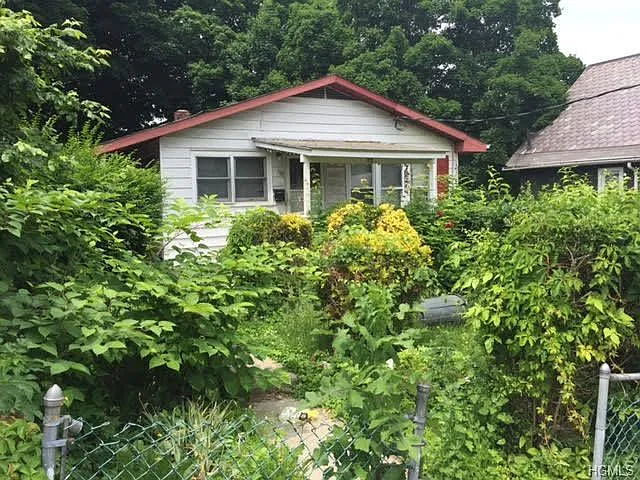 12 Grant Ave photo 1