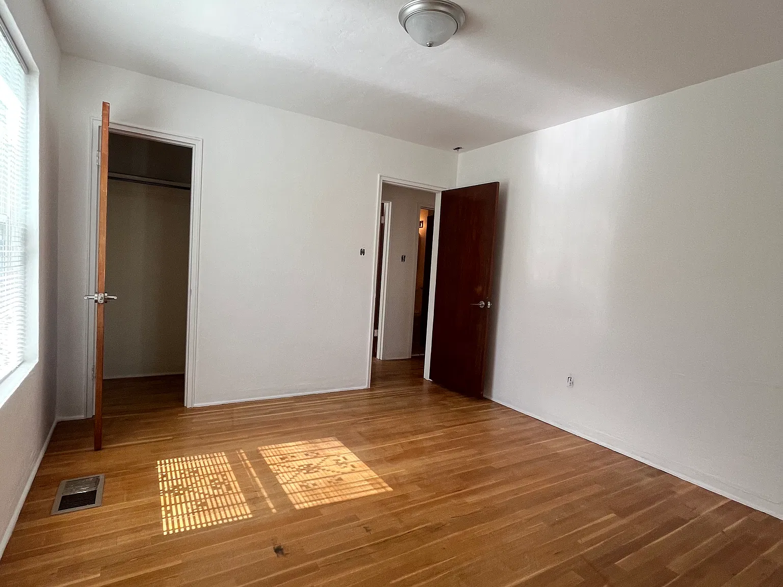 3 bed, 1788 sqft, $2,000 — Photo 4