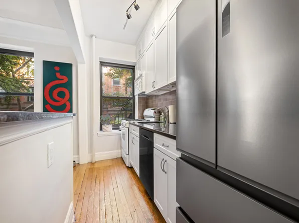 124 East 91st Street image 7 of 17