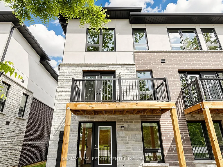 720 Grey St S #55 — Photo 46