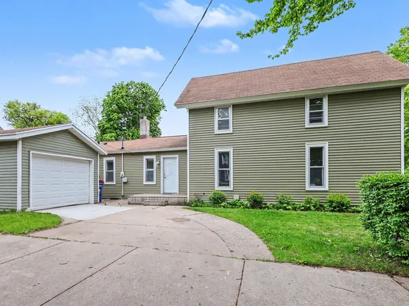 831 2nd St NW, Grand Rapids, MI 49504