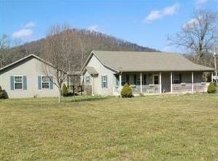 1047 Old Red Lick Rd, Berea, KY 40403